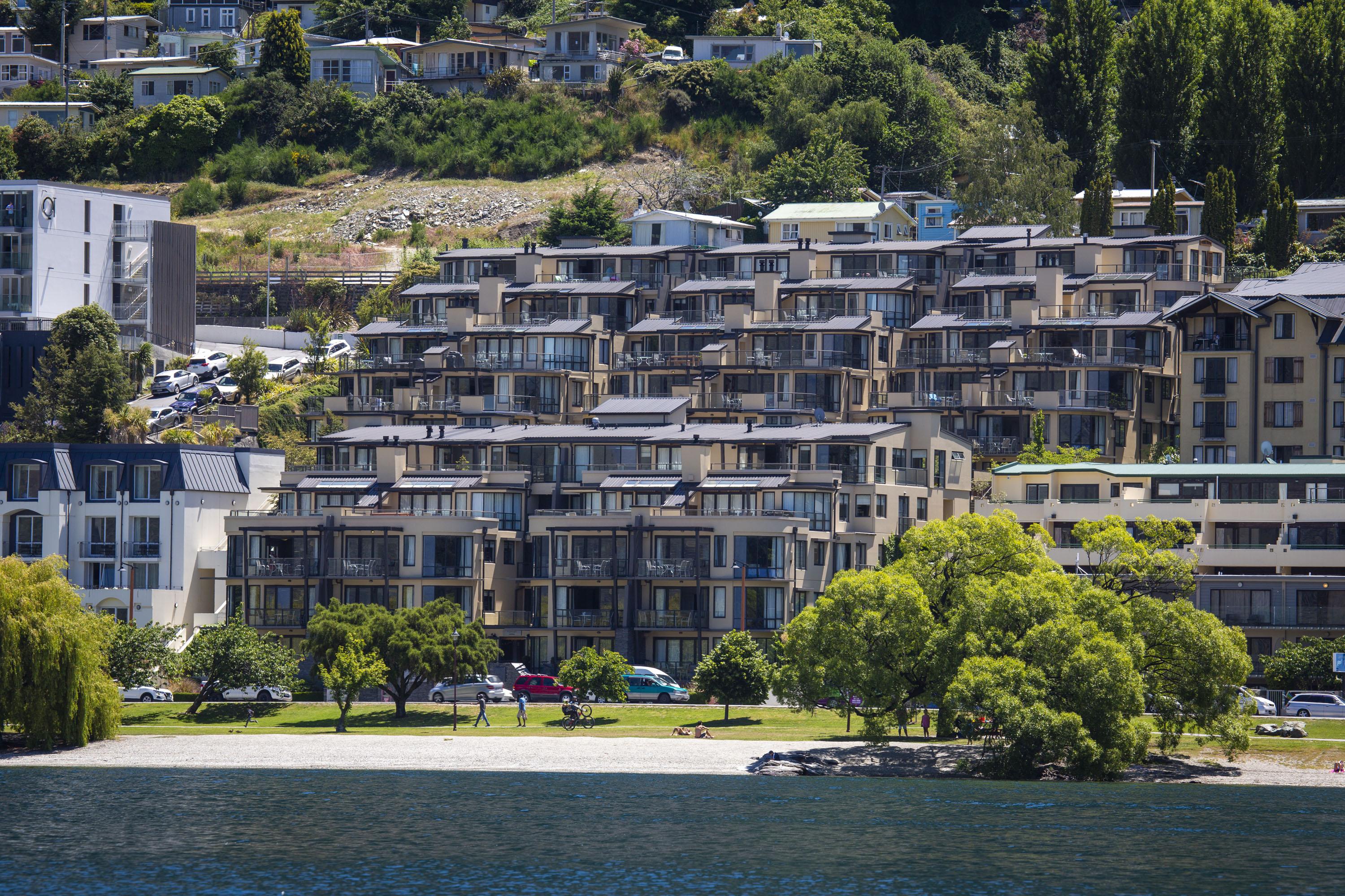 Peppers Beacon Aparthotel Queenstown Exterior photo